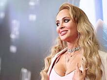 Калашникова впервые прокомментировала слухи о романе ее возлюбленного с Бузовой