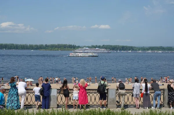 В Самаре состоялся «Парад на Волге», посвященный Дню России