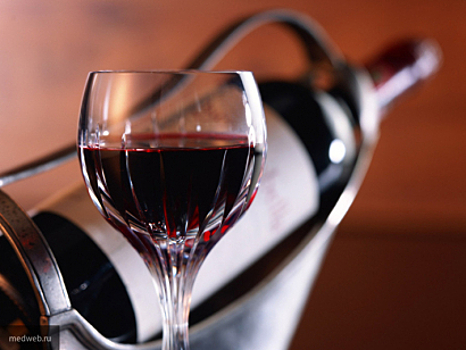Ученые: красное вино замедляет старение