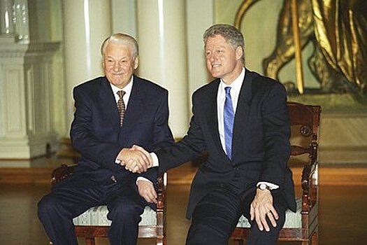 Пресс-секретарь Ельцина отреагировал на слова Клинтона о расширении НАТО