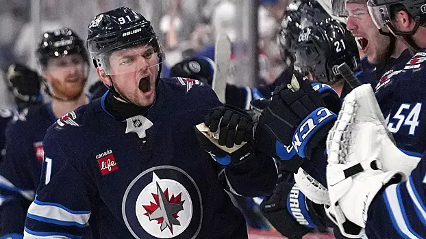 «Абсолютно удивительно». Тренер «Виннипега» высказался после камбэка в игре с «Сент-Луисом»