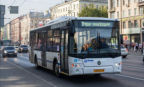 Жители Новосибирска требуют больше автобусов на маршрутах № 45 и № 5