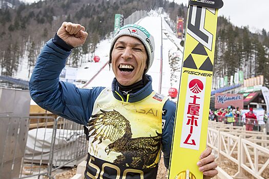 Легендарный летающий лыжник Нориаки Касаи вернулся в большой спорт в 50 лет — он хочет выступить на девятой Олимпиаде!