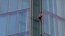 За 45 минут без страховки: восхождение юноши на самое высокое здание Лондона сняли на видео
