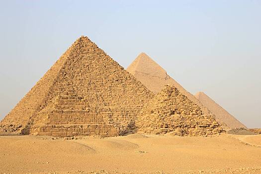 Высказана версия о спрятанных под пирамидами в Египте сокровищах Атлантиды