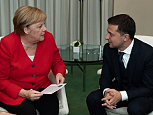 Зеленский обсудил с Меркель ситуацию в Донбассе