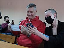 Экс-мэр Екатеринбурга пришел в суд по делу о несанкционированном шествии