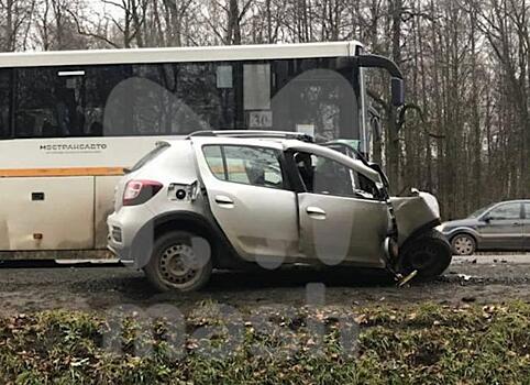 Два человека погибли в ДТП с автобусом в Подмосковье