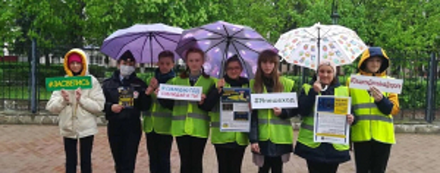 Белгородские активисты организовали мобильные консультационные пункты по дорожной безопасности