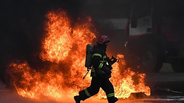 В Екатеринбурге произошел крупный пожар