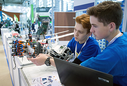 Столичных школьников пригласили принять участие в олимпиаде по робототехнике