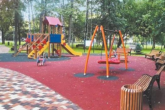 Московские дворы возвращаются - В Москве появляются детские площадки, адаптированные для детей с ограниченными возможностями