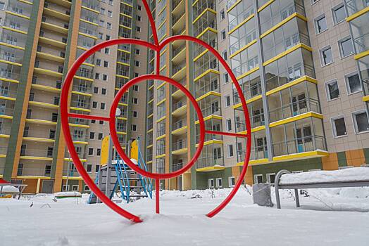 Готовый, теплый, пустой: в Казани появился дом-призрак с сотнями пустых квартир