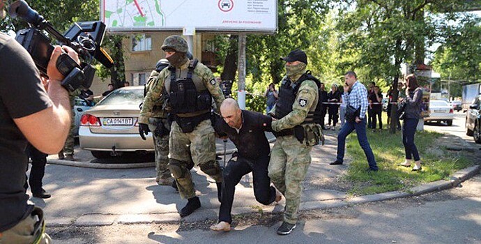 Взбунтовавшиеся заключённые в Одессе взяли заложников