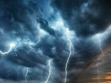 На Кировскую область надвигаются грозы и град