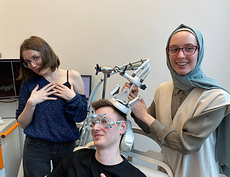 Тактильное воображение приводит к росту возбудимости