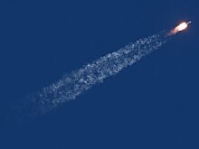 На Байконуре установили ракету для запуска корабля "Циолковский" с астронавтом США