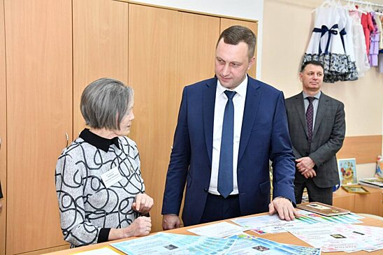 Губернатор Бусаргин предложил открыть отели с ресторанами на новой набережной Саратова