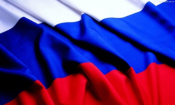 В Сочи День флага России отметили фестивалем красок Холи