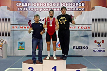 Дмитрий Наумов выиграл первенство России по тяжелой атлетике