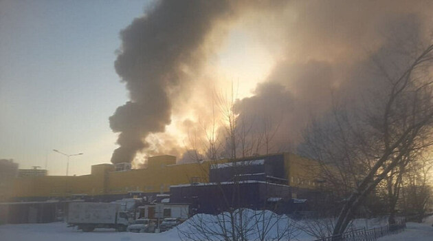 «Лента» полностью выгорела в Томске после поджога состоявшим на учёте в психдиспансере сотрудником