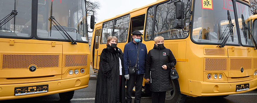 В Адыгее школьники будут ездить на новых автобусах