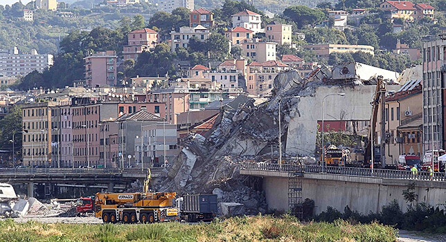 Названа возможная причина обрушения моста в Генуе