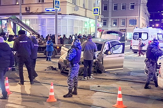 Число пострадавших в ДТП с BMW у Павелецкого вокзала в Москве выросло до шести