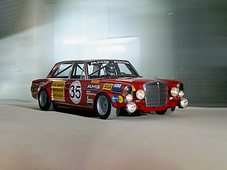 История первого гоночного Mercedes-Benz 300SEL AMG