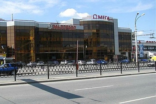 Екатеринбуржца лишили прав за въезд на парковку ТЦ