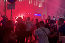 Английские фанаты в Португалии: драка с полицией, бутылки