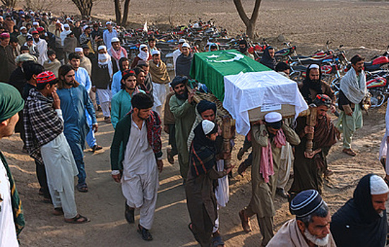 Глава афганского Генштаба заявил о гибели "большого числа" пакистанских военных