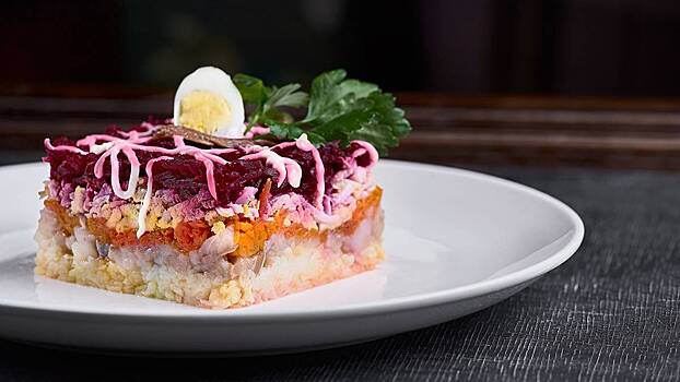 Стало известно, насколько подорожал набор продуктов для селедки под шубой