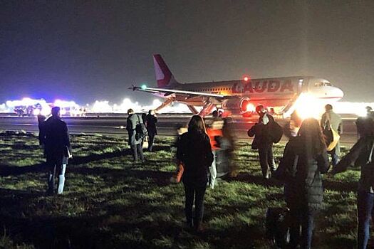 Лондонский аэропорт возобновил работу после инцидента