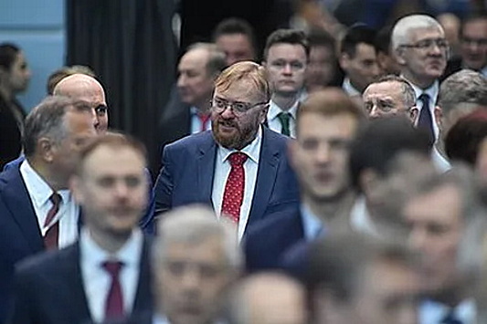 Уехавшего на фронт депутата Милонова заметили в Кремле