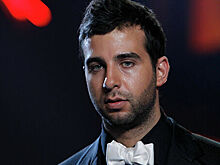 Ургант прокомментировал ситуацию с российским флагом на ЧМ по шахматам