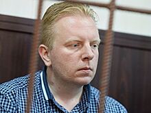 Суд оставил под стражей бывшего главу РАО Федотова