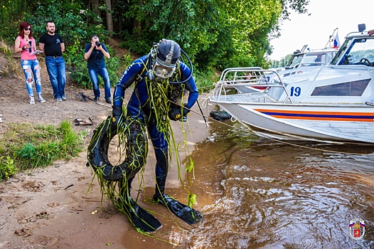 На северо-западе водолазы очистили дно Москвы-реки от мусора