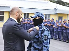 Вячеслав Федорищев вручил госнаграды росгвардейцам за выполнение боевых задач во время специальной военной операции