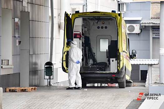 ​В Югре скончались четыре человека с COVID-19. Еще 222 заразились