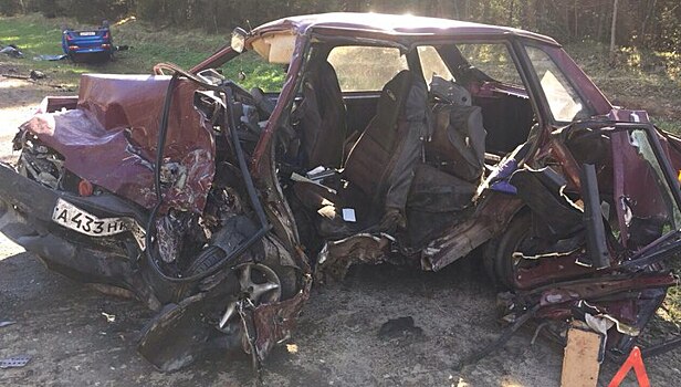 Два человека погибли в страшном столкновении в Ивановской области