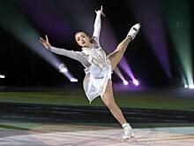 18-летняя Валиева снялась в фотосессии в корсете