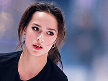Загитова о первом выступлении в шоу «Аленький цветочек»: «Было пару моментов, когда я чуть не улетела в какой-то фонарь. Хорошо, что этого не произошло»
