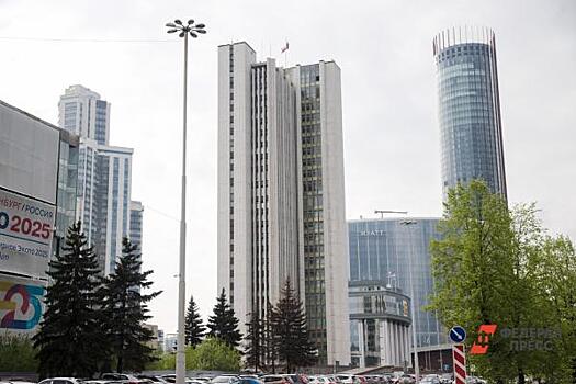 Центр Екатеринбурга остался без электричества из-за порванного кабеля