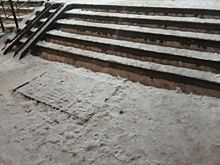 Опубликованы фото одного из самых страшных подъездов Костромы