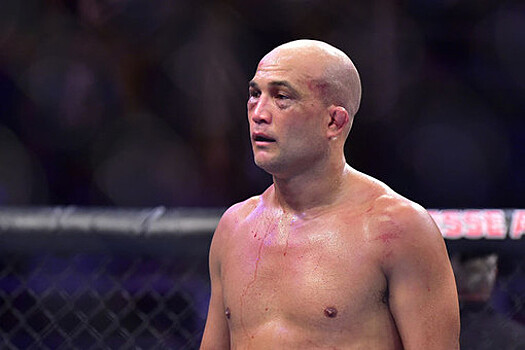 Экс-чемпион UFC оправдался за нокаут в уличной драке