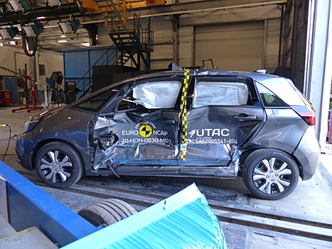  		 			Смотрите краш-тест Euro NCAP Mazda MX-30 и Honda Jazz 		 	