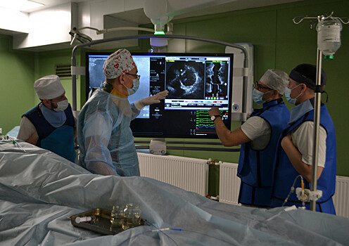 Тамбовские медики проводят сложнейшие операции на новом ангиографическом комплексе