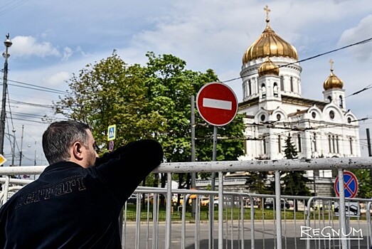 4 часа до святыни: очередь к мощам Николая Чудотворца превысила 3 км