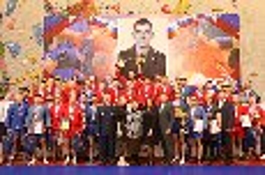 Команда ГУФСИН России по Свердловской области завоевала золото в турнире по самбо, посвященном памяти кавалера Ордена Мужества Анатолия Завьялова